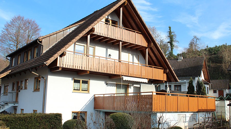 Balkongeländer Straßburg, lehmbraun