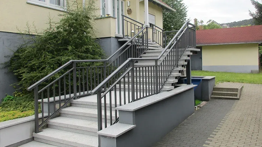 Balkongeländer Nürnberg 28, RAL 9007