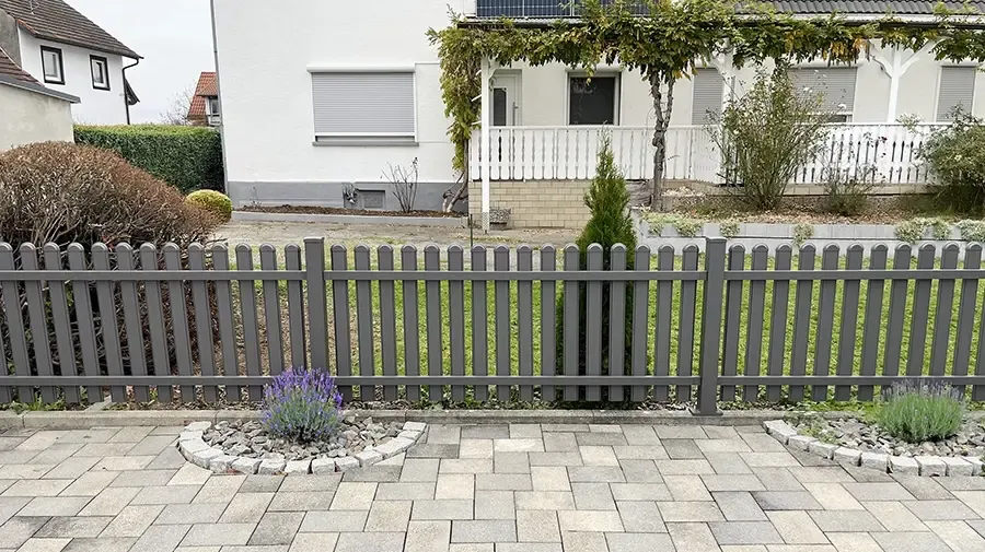 Zaun Stuttgart, DB 703